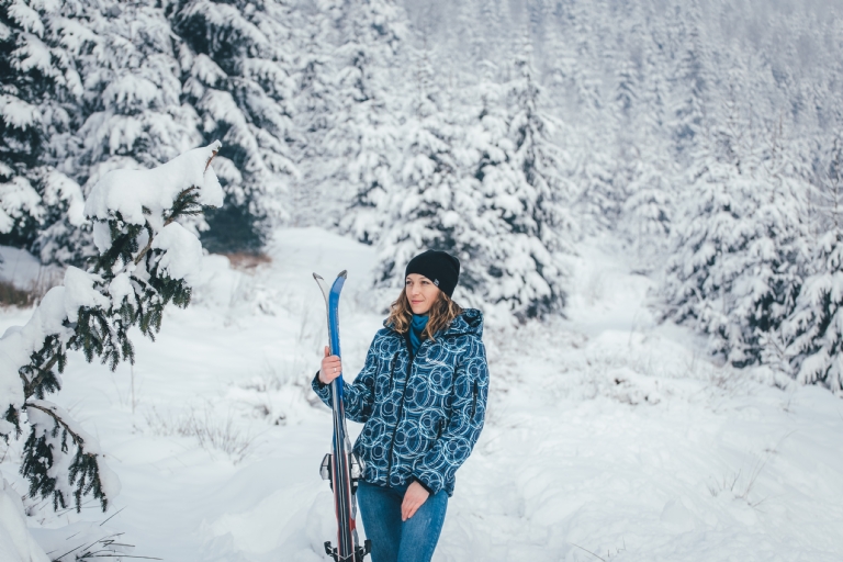 6 Reasons Why You Should Experience Skiing at Christmas | Hucksters